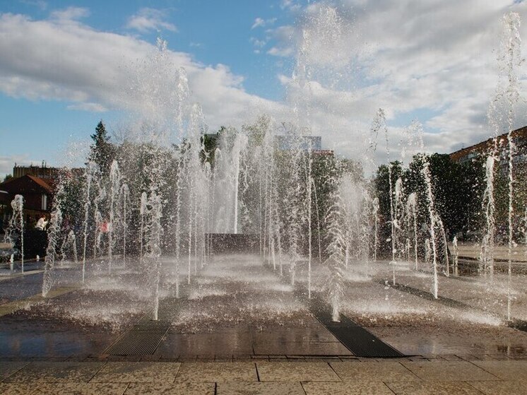 Uma cerca pode aparecer na praça da fonte em Penza