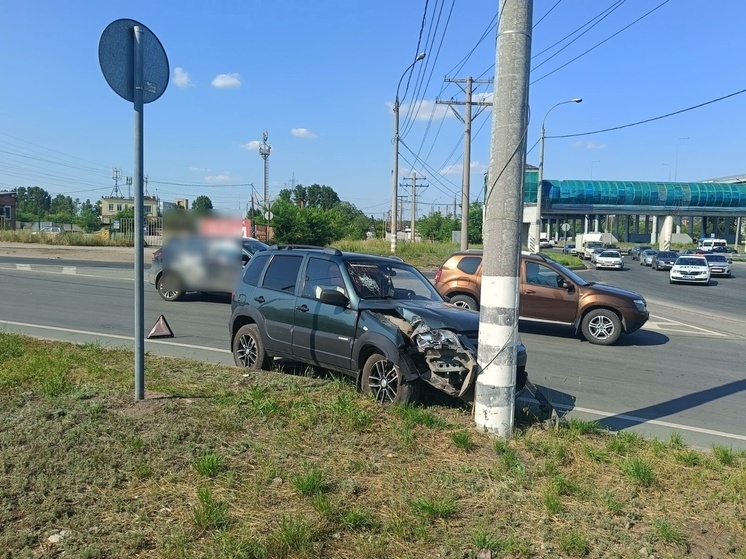 Под Самарой в ДТП с Chevrolet Niva пострадал младенец и еще 3 маленьких детей