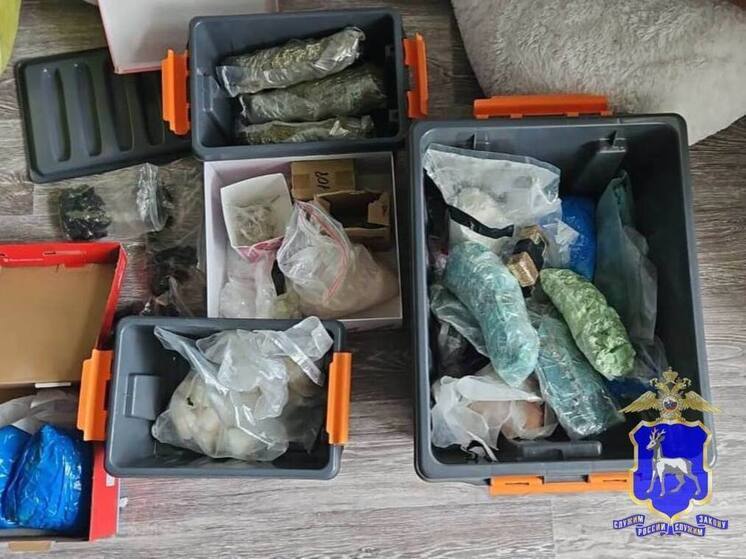 В Самарской области у 23-летней девушки на балконе нашли 6 кг. наркотиков