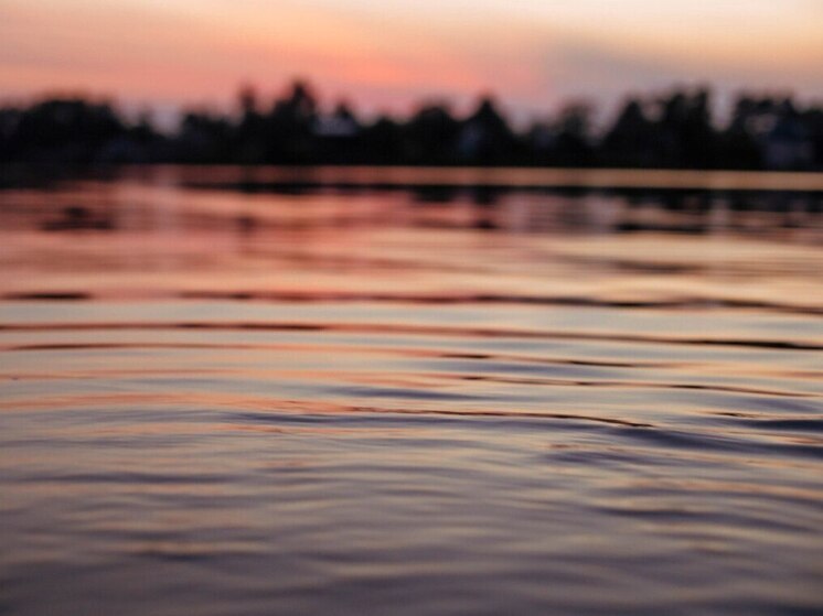 Детям в Приморье запретили купаться одним и без жилетов