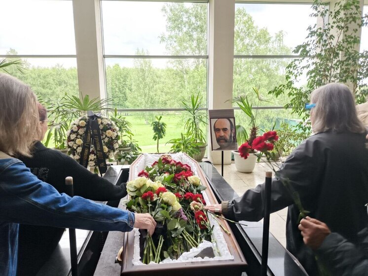 Гребенщиков* не доехал до прощания с другом и сооснователем «Аквариума» Гуницким