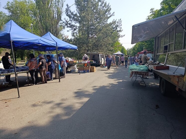 В Старобешево состоялась выездная торговая ярмарка