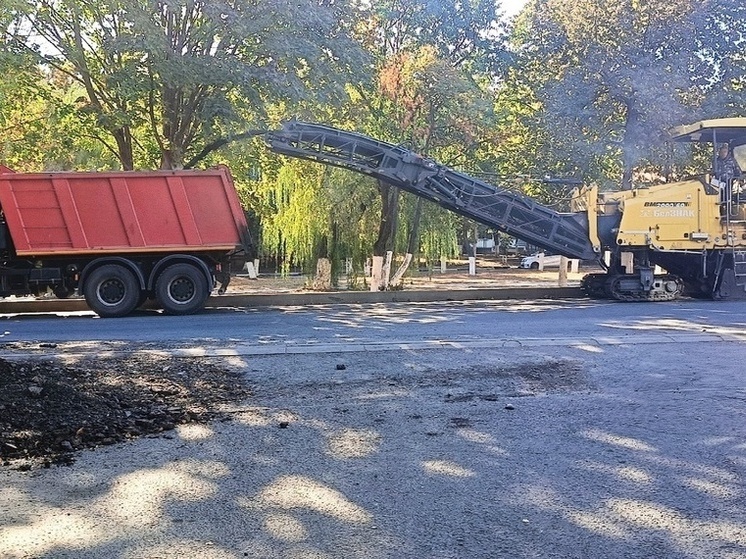 Большую часть нижнего слоя асфальта заменили на дорогах Донбасса и Новороссии
