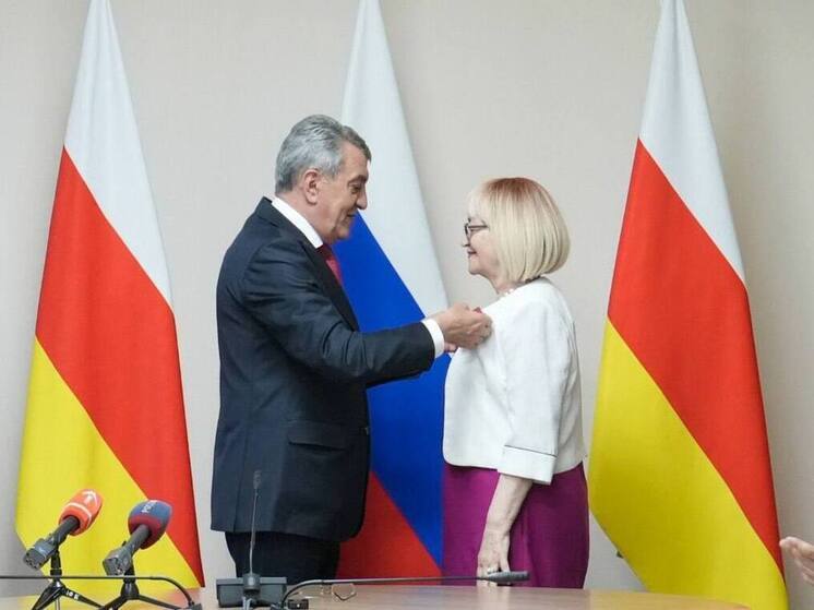 Сергей Меняйло вручил государственные награды жителям Северной Осетии