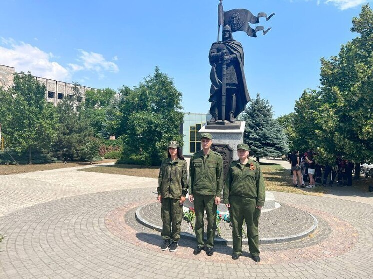 В Мелитополе почтили память Александра Невского накануне Дня России
