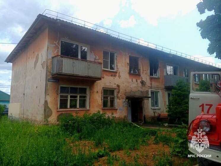 Алексинские огнеборцы спасли 4 человек на пожаре