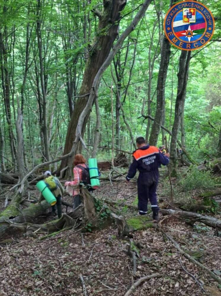 Сочинские спасатели нашли потерявшихся в лесу бабушку с внуком