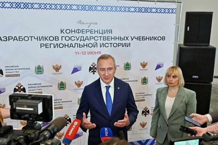 Учителя ЛНР столкнулись с угрозами от бывших коллег, сбежавших на Украину