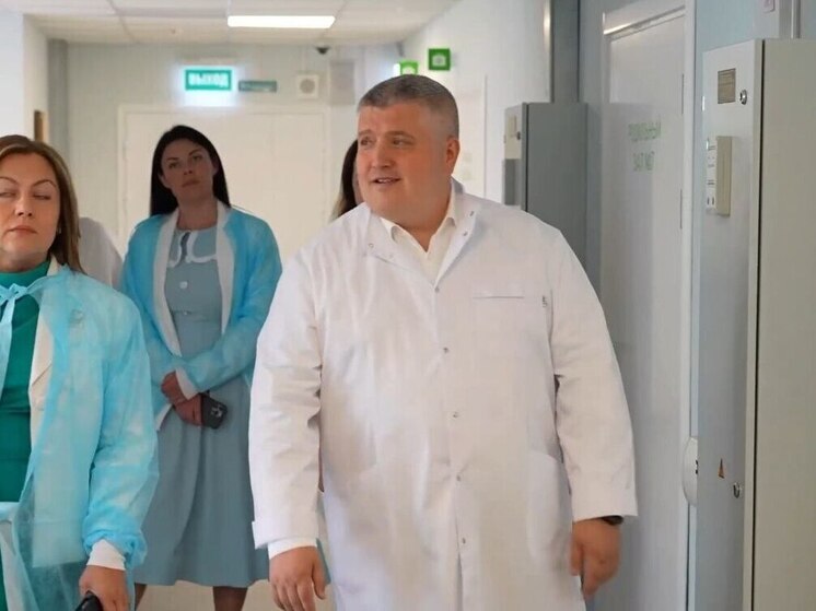 Дронов пообщался с роженицами перинатального центра имени В.Ю. Мишекурина