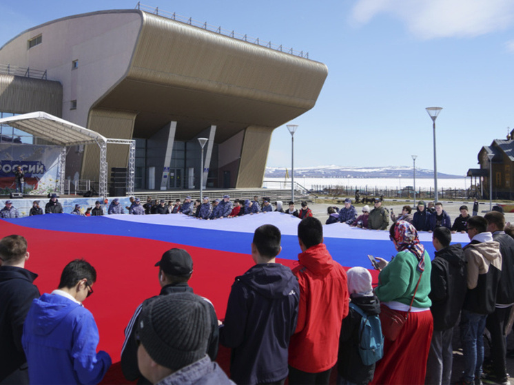 Концертами, спортивными состязаниями и гуляньями отметят День России на Чукотке