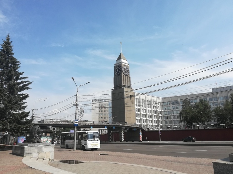 Главные часы поздравят красноярцев с Днем России гимном