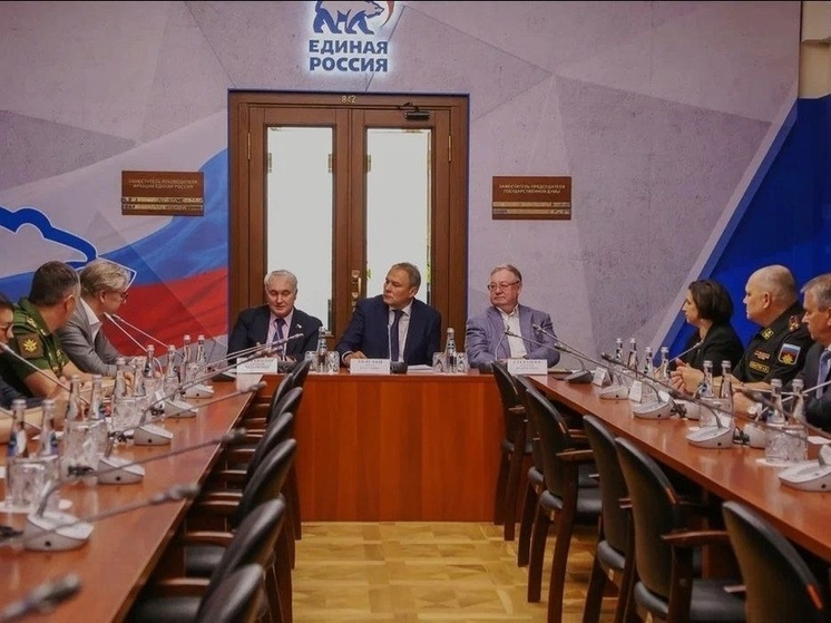 Торжественное мероприятие прошло под председательством заместителя председателя ГД Федерального собрания РФ Петра Олеговича Толстого и Председателя МОО “Императорское Православное Палестинское общество” Сергея Вадимовича Степашина