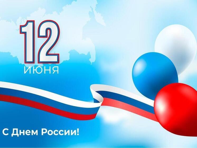 Сергей Шелест и Владимир Корбут поздравили омичей с Днём России