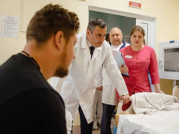 Хинштейн пообщался с подорвавшимися на мине курскими комбайнёрами