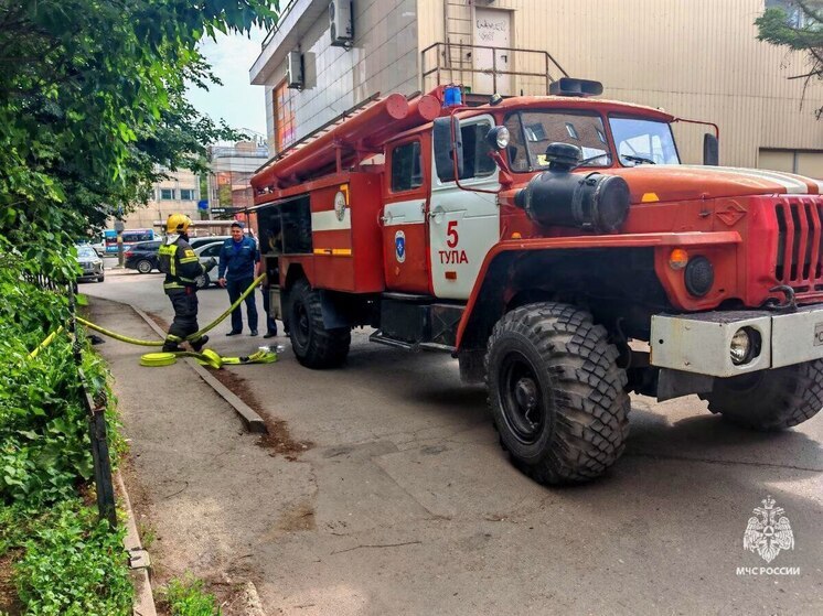 Огнеборцы устранили пожар в доме на Красноармейском проспекте в Туле