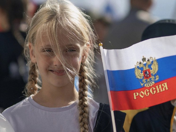 С хороводами, фестивалями и флешмобами отмечает День России Ямал