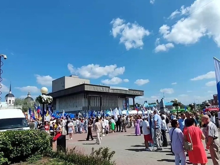 В Томске прошел митинг ко Дню России