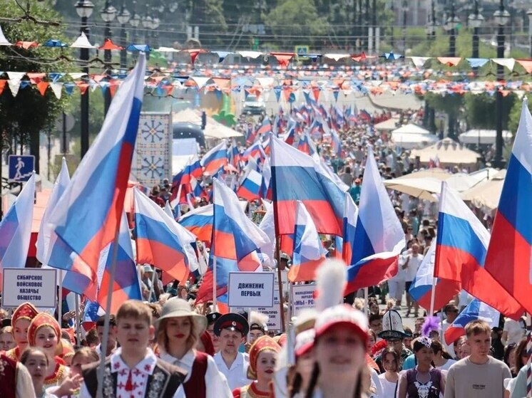 В День России в Омске состоялось торжественное шествие – Парад национальностей