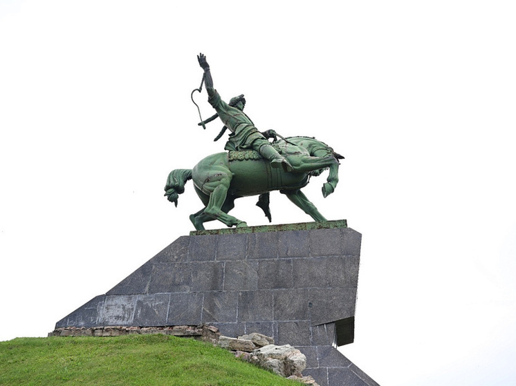 Радий Хабиров рассказал, как будет проходить реконструкция памятника Салавату Юлаеву