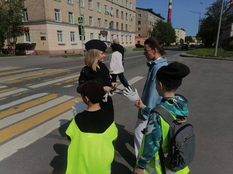 Госавтоинспекция Североморска напомнила северянам о безопасности на дорогах