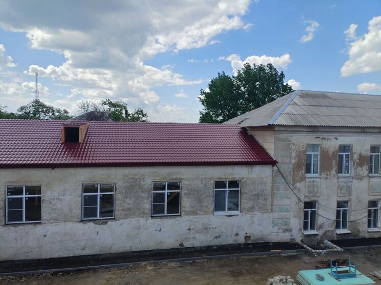 Продолжается обновление школы имени Олега Кошевого в ЛНР