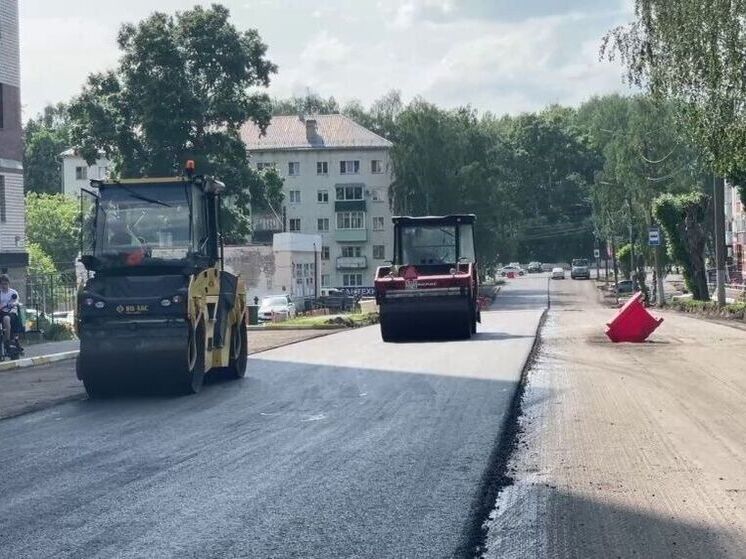На улице Милицейской в Кирове стартовал ремонт дорожного полотна и тротуаров