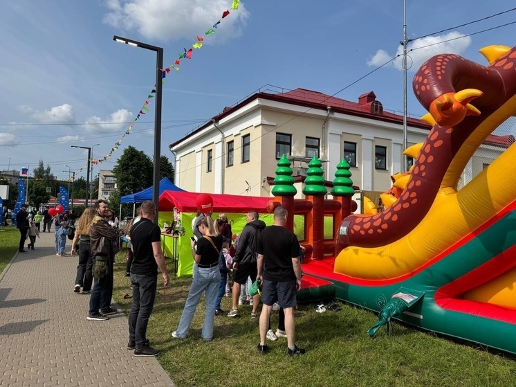 Жители Кингисеппа провели яркие праздничные мероприятия