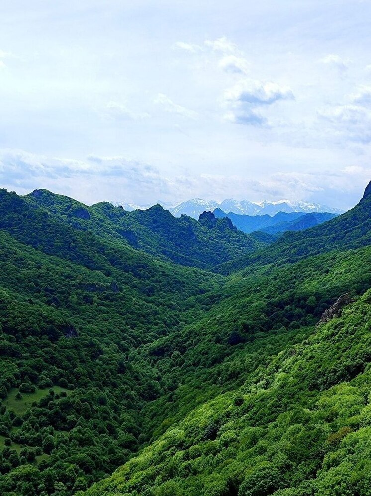Спасатели КЧР помогли туристке на Софийских водопадах