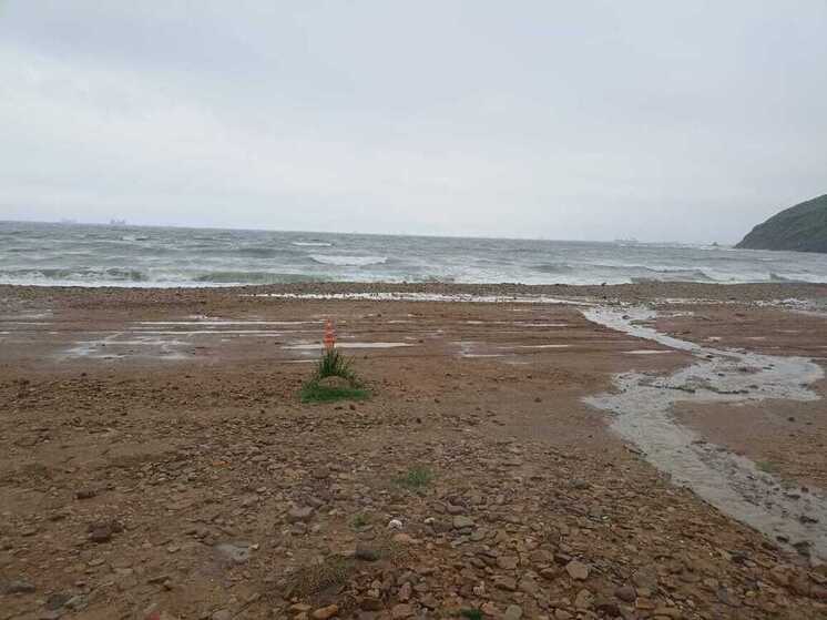Во Владивостоке сбили дошкольницу на берегу