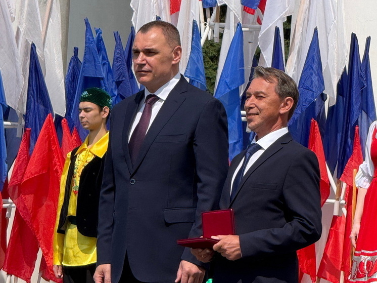 В День России Глава Марий Эл вручил награды и звания