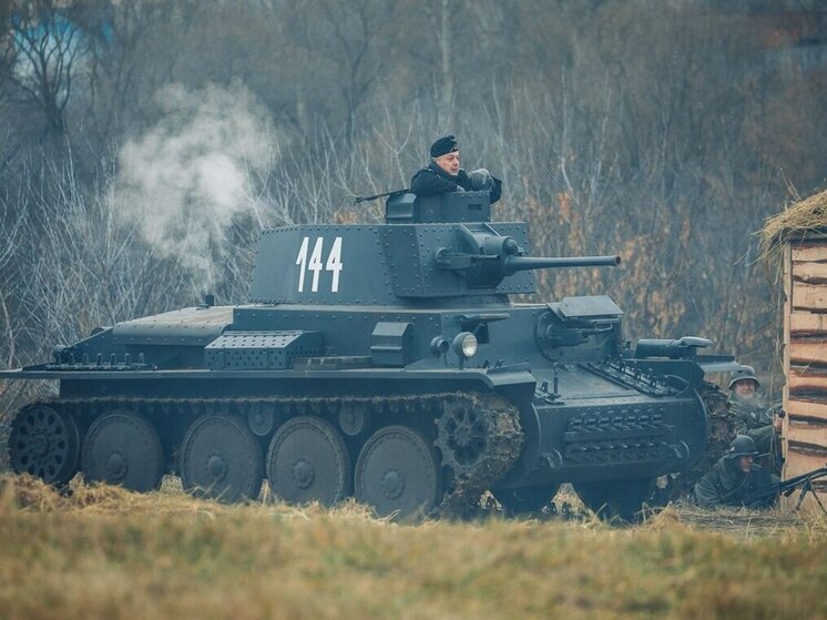 Военно-историческую реконструкцию с легендарной бронетехникой развернут в Ельце
