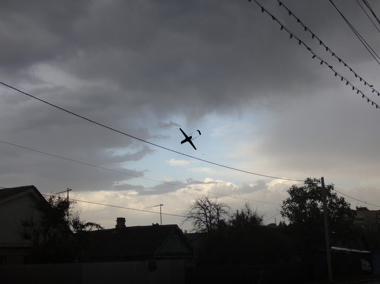 Ночью ПВО уничтожили 11 беспилотников в небе над Саратовом