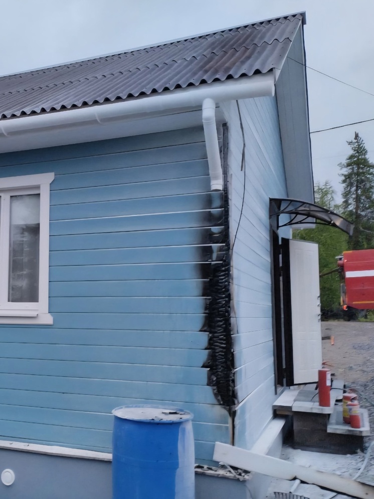 В Мурманской области дачники самостоятельно потушили пожар в доме
