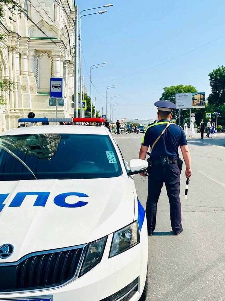 Астраханская полиция обеспечила охрану порядка во время праздничных мероприятий