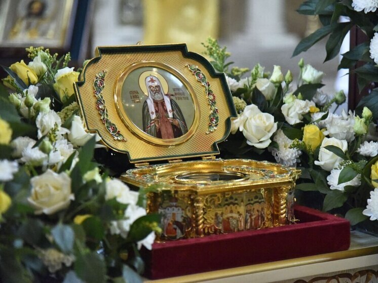 В Оренбург привезли мощи святителя Тихона
