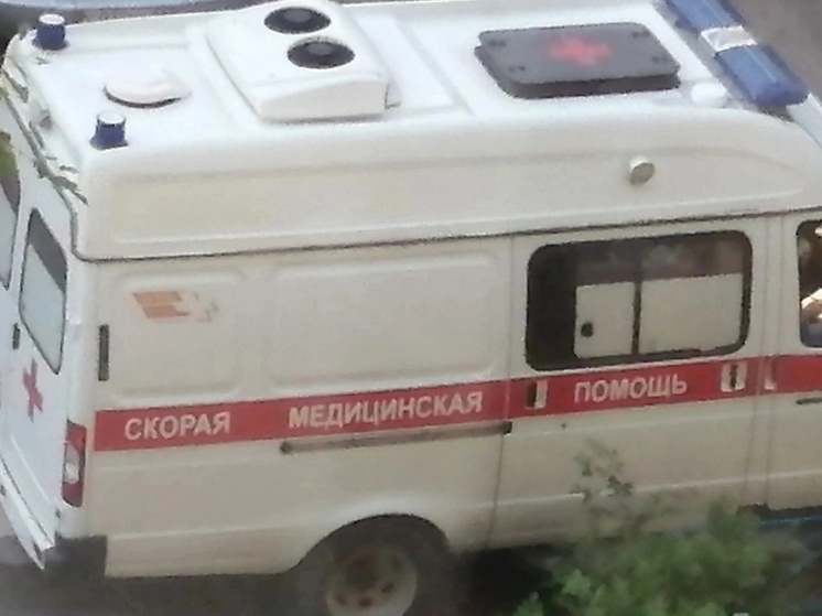 В Оренбурге ребёнок выпал с балкона