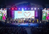 В День России астраханцы стали свидетелями особенного события — выступления Юношеского симфонического оркестра с новой концертной программой «Моя Россия»