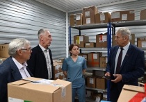 Депутаты АКЗС побывали на краевом предприятии &laquo;Аптеки Алтая&raquo;