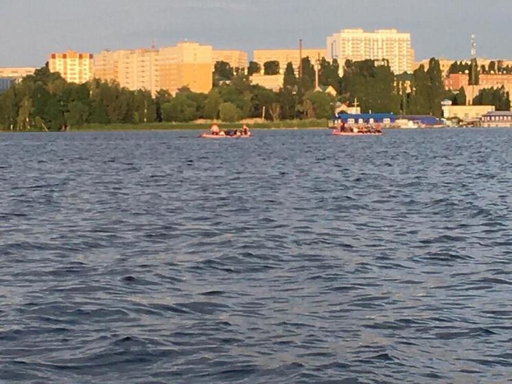 Парень, упавший в Воронежское водохранилище, погиб