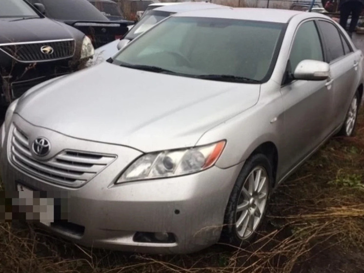 В Новосибирске предлагают к продаже Toyota Camry за 87 тысяч рублей