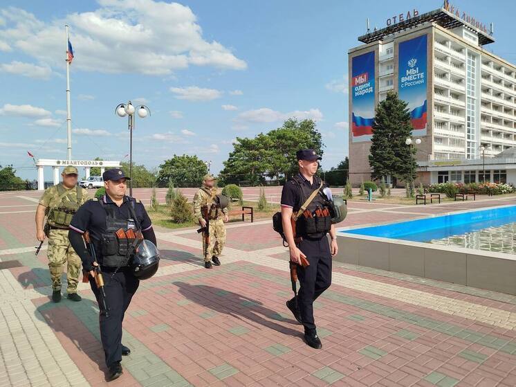 Стражи порядка обеспечили безопасное празднование Дня России в Запорожской области