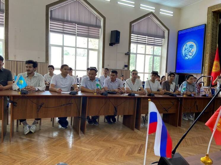 В Бишкеке открылся Летний университет для студентов и ученых СНГ