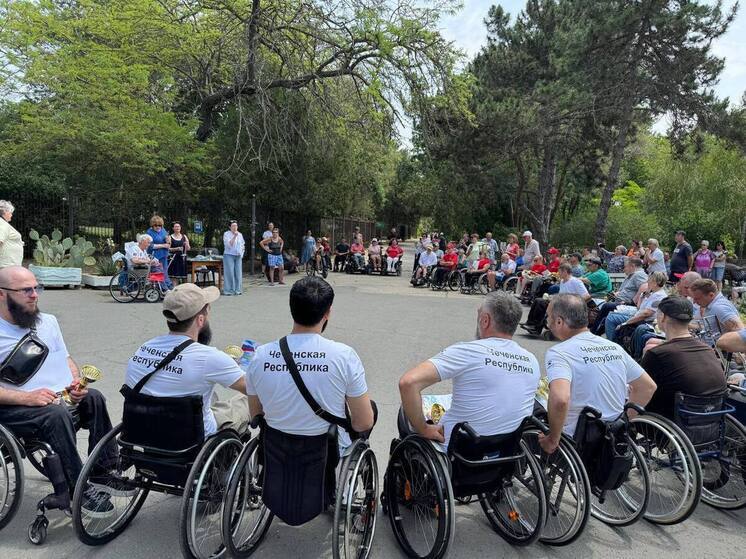 Gli atleti ceceni vincono premi alla mezza maratona internazionale