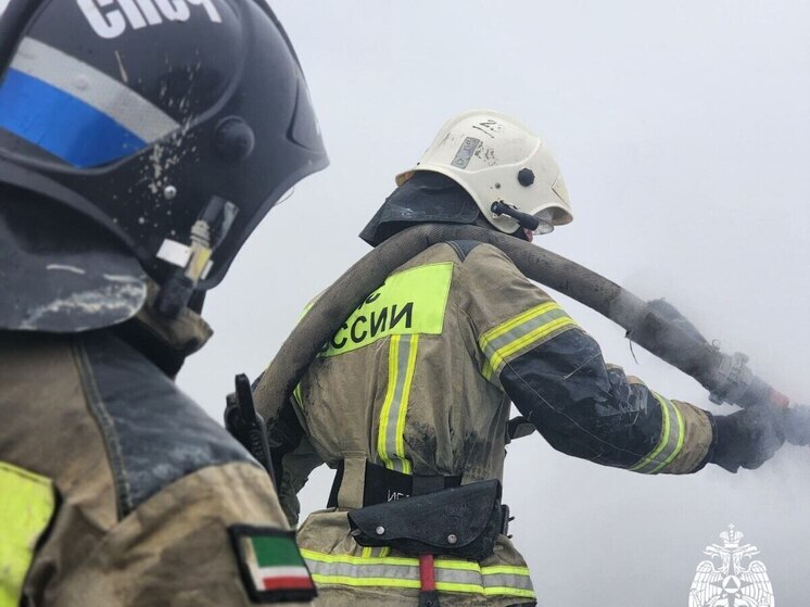 В Ингушетии сгорел люксовый внедорожник