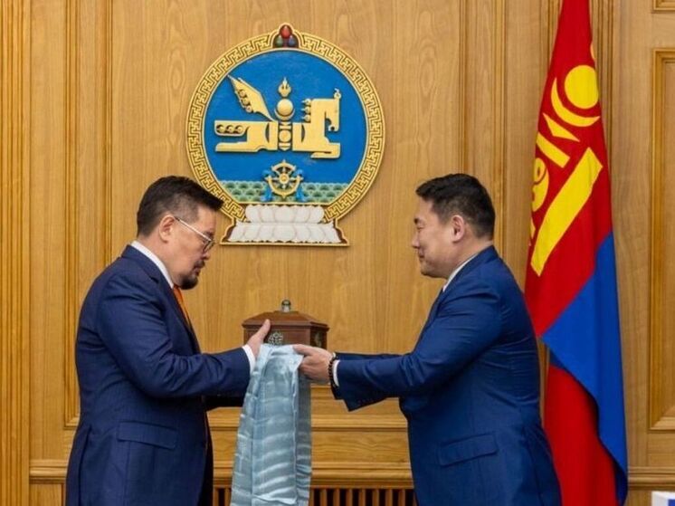 В Монголии вступил в должность новый премьер-министр Гомбожавын Занданшатар
