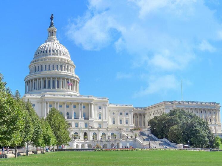Anti-fascist protesters break through to Capitol in Washington