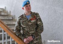 Александр вернулся домой с наградами.