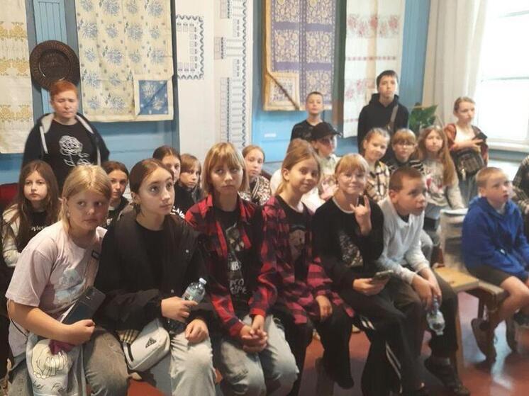 Юные запорожцы побывали на экскурсии в Гаврилов-Яме