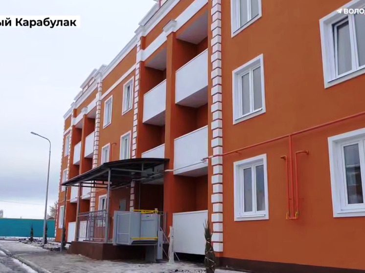 В Балтае и Новых Бурасах начали строить дома для врачей