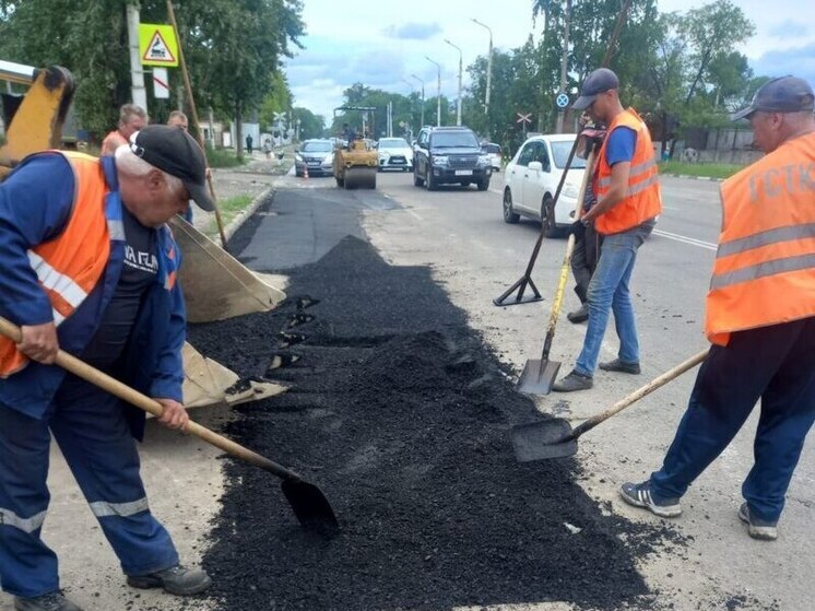 В Благовещенске ремонт дорог растянули на несколько улиц